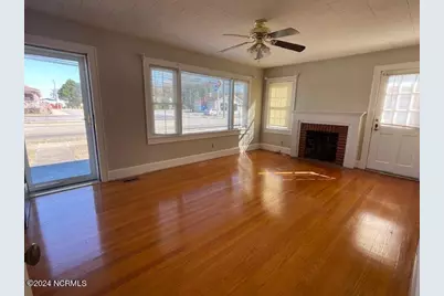 1101 W Broad Street, Elizabethtown, NC 28337 - Photo 6