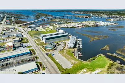 205 N New River Drive, Surf City, NC 28445 - Photo 4