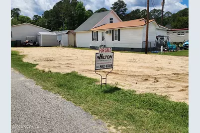 27 Moore Street, Elizabethtown, NC 28337 - Photo 2