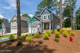 525 N Sycamore St, Aberdeen, NC 28315 - Photo 2
