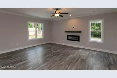 525 N Sycamore Street, Aberdeen, NC 28315 - Photo 6