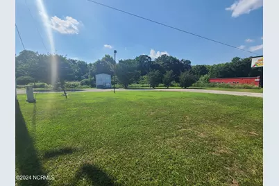 1228 S Jk Powell Boulevard, Whiteville, NC 28472 - Photo 6