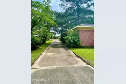 711 N East Street, Roseboro, NC 28382 - Photo 4