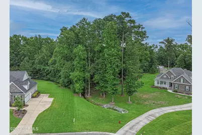 1032 Scarlet Oak Drive, Greenville, NC 27858 - Photo 4