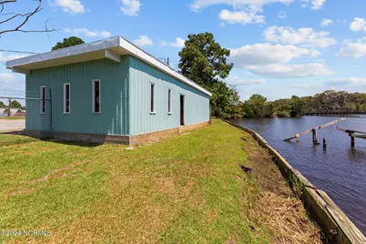 1054 E Main Street, Washington, NC 27889 - Photo 18