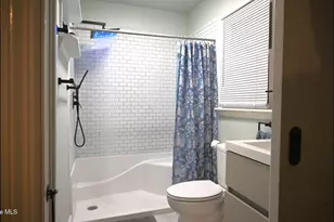 916 Bern St, New Bern, NC 28560 - Photo 24