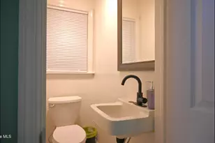 916 Bern St, New Bern, NC 28560 - Photo 18