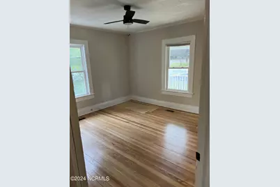 145 E Vermont Avenue, Southern Pines, NC 28387 - Photo 14