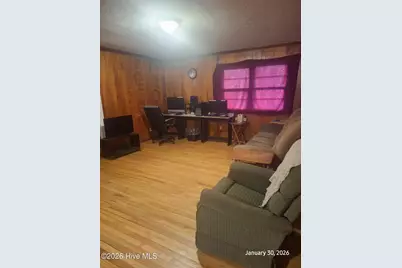 213 W Burkhead Street, Whiteville, NC 28472 - Photo 6