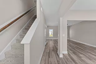 102 Coastal Mdws Dr, Stella, NC 28582 - Photo 4