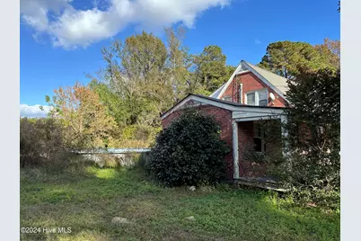 570 W Main Street, Wallace, NC 28466 - Photo 2