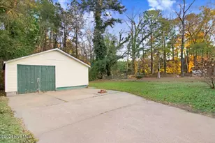 901 Candlewood Dr, Kinston, NC 28501 - Photo 6