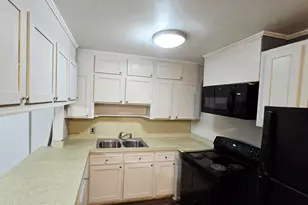 901 Candlewood Dr, Kinston, NC 28501 - Photo 10
