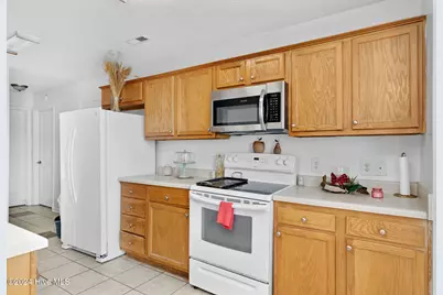 129 Phillip Mills Drive, Teachey, NC 28464 - Photo 4