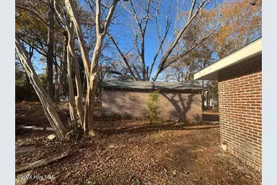 201 W Highland Avenue, Kinston, NC 28501 - Photo 26