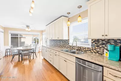 27 Newport Street, Ocean Isle Beach, NC 28469 - Photo 12