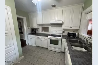 605 S Pembroke Avenue, Ahoskie, NC 27910 - Photo 6