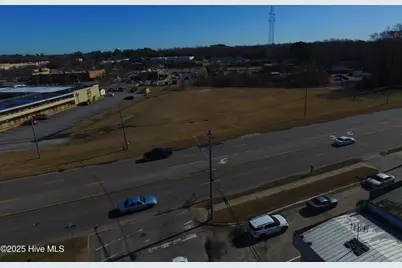 530 S Hughes Boulevard, Elizabeth City, NC 27909 - Photo 2