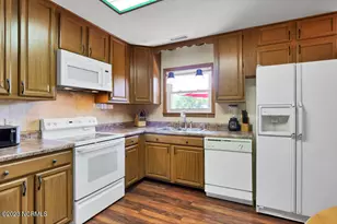 116 Myrtle Ave, Kure Beach, NC 28449 - Photo 8