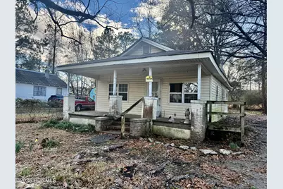 505 S Smith Street, Burgaw, NC 28425 - Photo 1