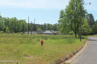 200 Santree Drive, Williamston, NC 27892 - Photo 2