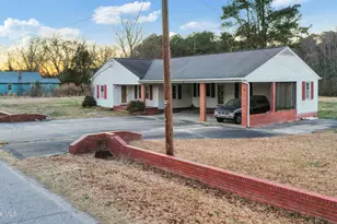 110 W Church St, Kelford, NC 27847 - Photo 8