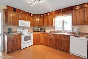 320 Pinecrest Dr, Chadbourn, NC 28431 - Photo 6