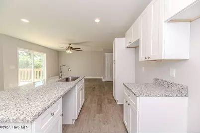 925 W Massachusetts Avenue, Southern Pines, NC 28387 - Photo 16