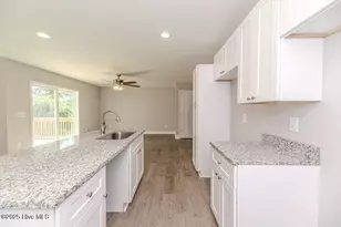 925 W Massachusetts Ave, Southern Pines, NC 28387 - Photo 16