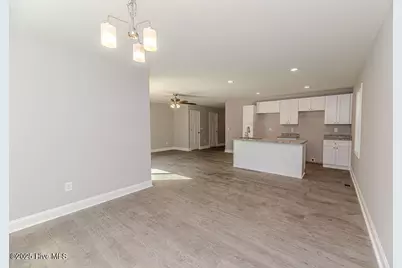 925 W Massachusetts Avenue, Southern Pines, NC 28387 - Photo 18