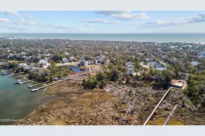 9814 Clarendon Drive, Emerald Isle, NC 28594 - Photo 12
