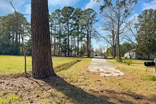 329 W Jones St, Trenton, NC 28585 - Photo 16