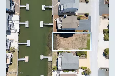 425 Dolphin Street, Sunset Beach, NC 28468 - Photo 8