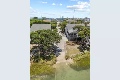 525 Sidbury Avenue, Topsail Beach, NC 28445 - Photo 8