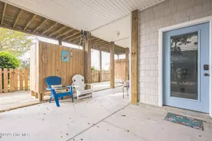421 N New River Dr, Surf City, NC 28445 - Photo 4