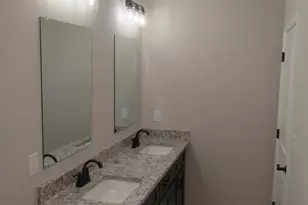 525 Vineland Dr, Whiteville, NC 28472 - Photo 16