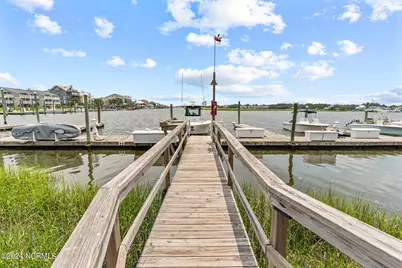 111 Florida Avenue #Apt 10, Carolina Beach, NC 28428 - Photo 36