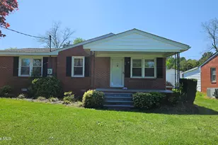 101 Oakland Blvd, Clinton, NC 28328 - Photo 1