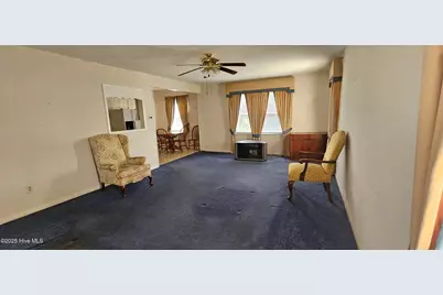101 Oakland Boulevard, Clinton, NC 28328 - Photo 10