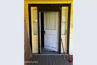 212 N West Avenue, Oak City, NC 27857 - Photo 2