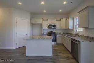 144 Sanctuary St, Jacksonville, NC 28546 - Photo 10