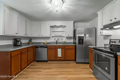 409 Monroe Avenue, Carolina Beach, NC 28428 - Photo 14