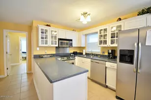 140 E 2nd St, Ocean Isle Beach, NC 28469 - Photo 8
