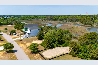 637 Cannonsgate Drive, Newport, NC 28570 - Photo 6
