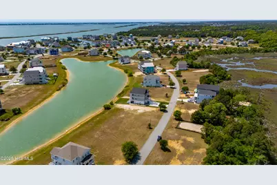 637 Cannonsgate Drive, Newport, NC 28570 - Photo 18