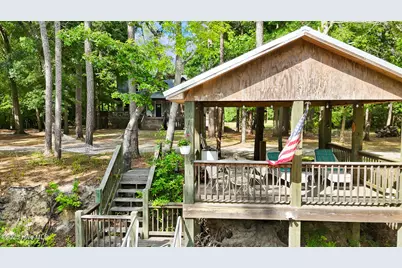 901 Riverview Drive, Burgaw, NC 28425 - Photo 2