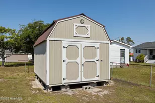 139 Diamond City Dr, Harkers Island, NC 28531 - Photo 10
