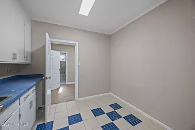 300 S Pearl Street, Williamston, NC 27892 - Photo 16