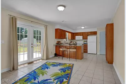 805 Hamlet Avenue, Carolina Beach, NC 28428 - Photo 10