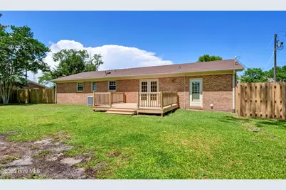 805 Hamlet Avenue, Carolina Beach, NC 28428 - Photo 22